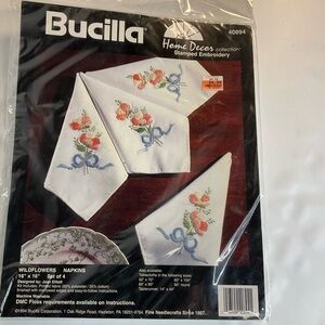 Bucilla 1994 New Unopened Wild Flower  Napkin Kit Set Of 4 Stamped Cross Stitch